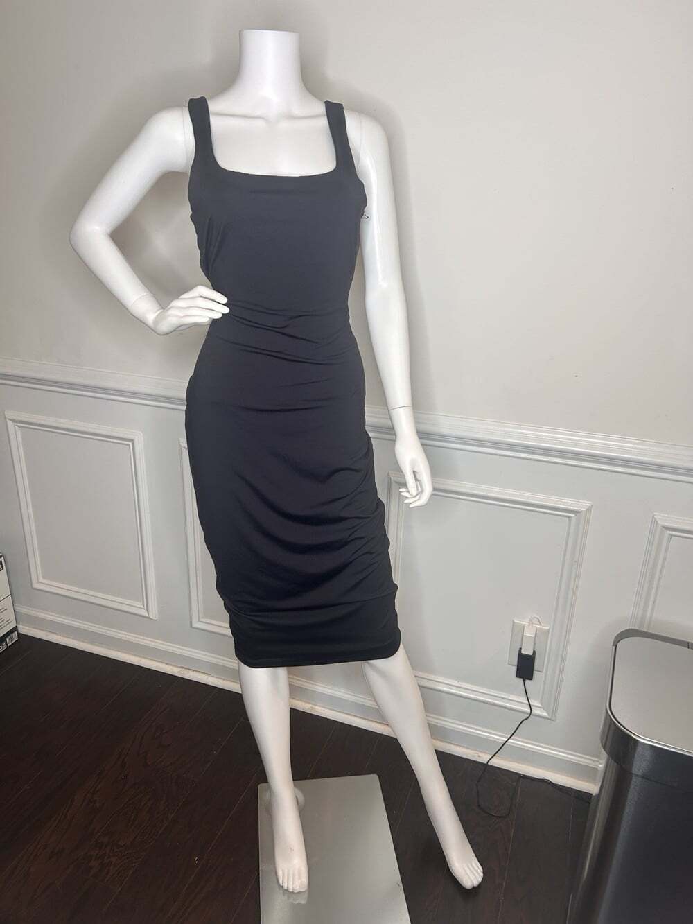 Forever 21 Women’s Black Tank Dress, Large - Picture 6 of 6